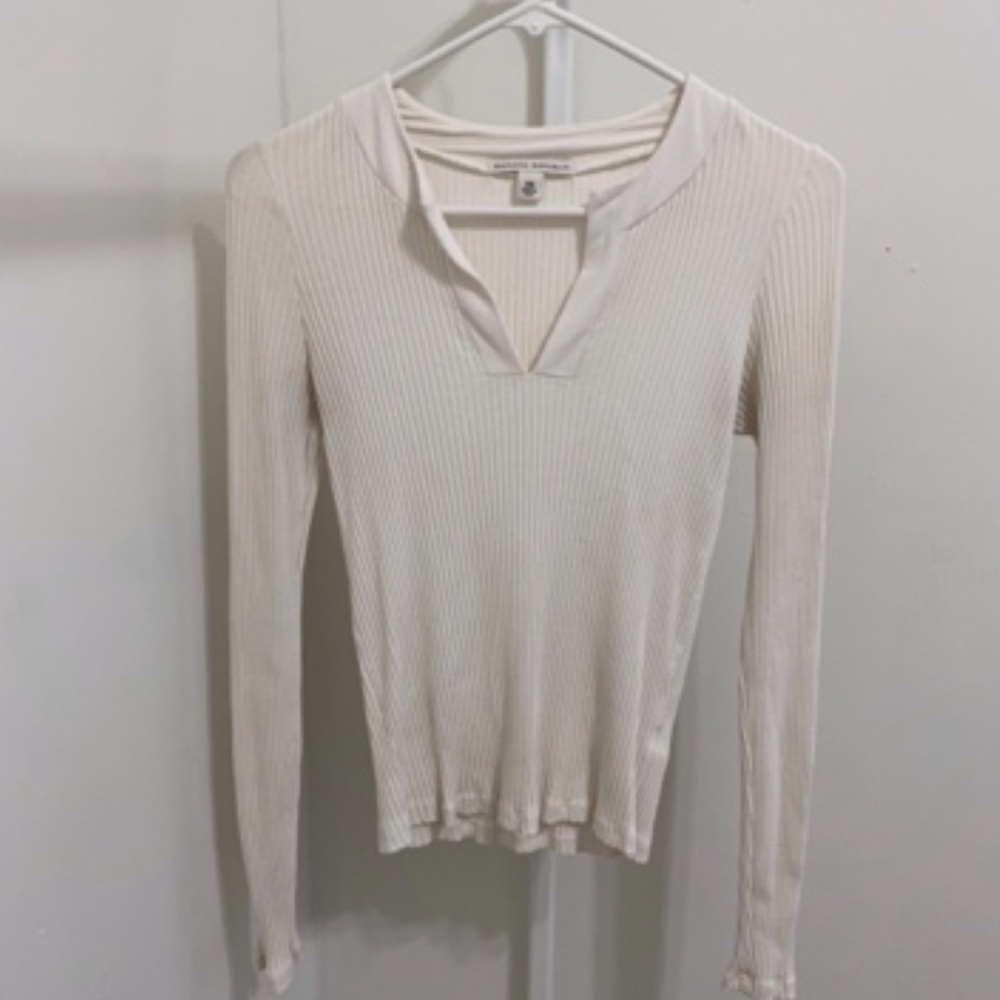 Chic Fitted White Longsleeve